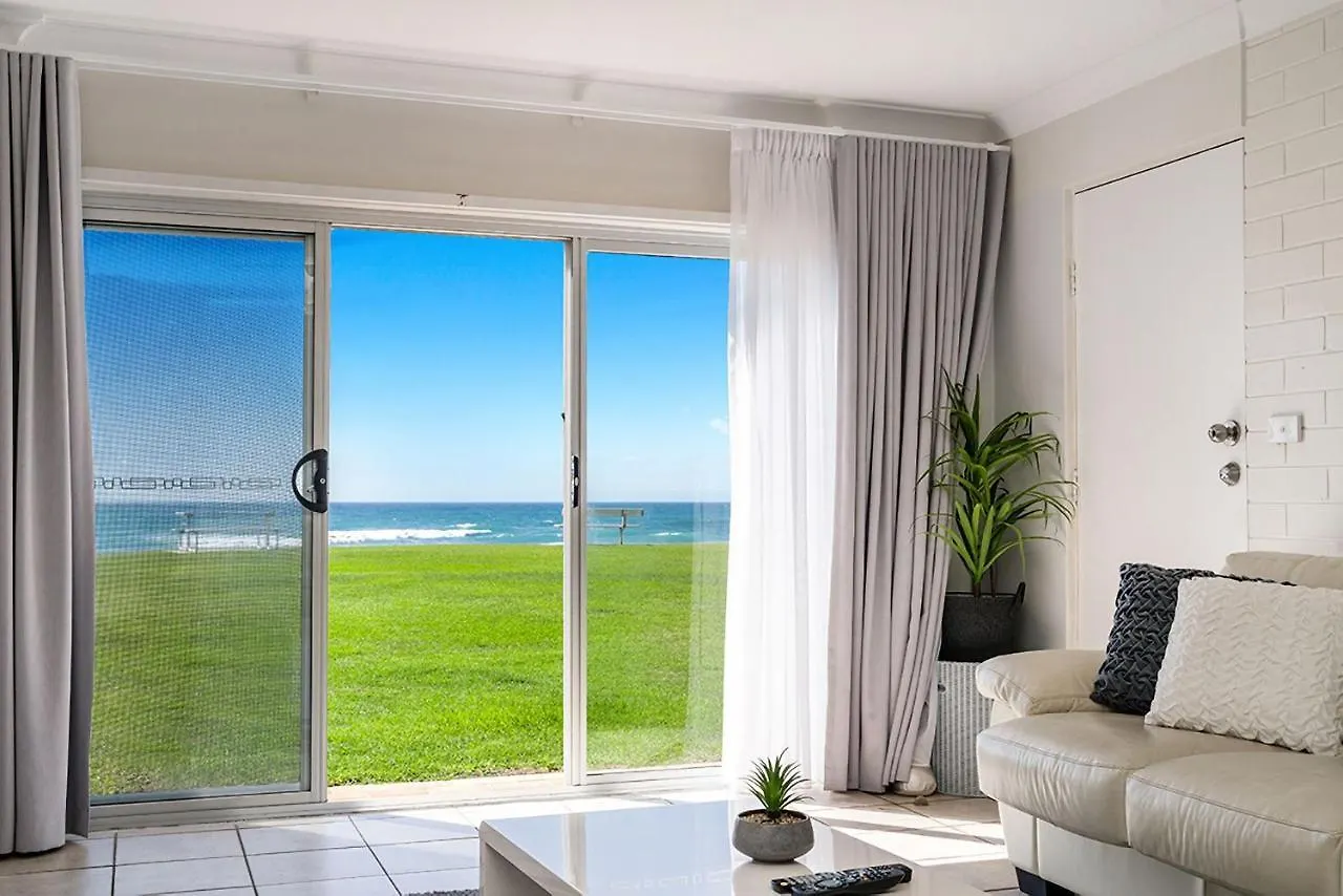 Absolute Beachfront Apartment 1B Lennox Head