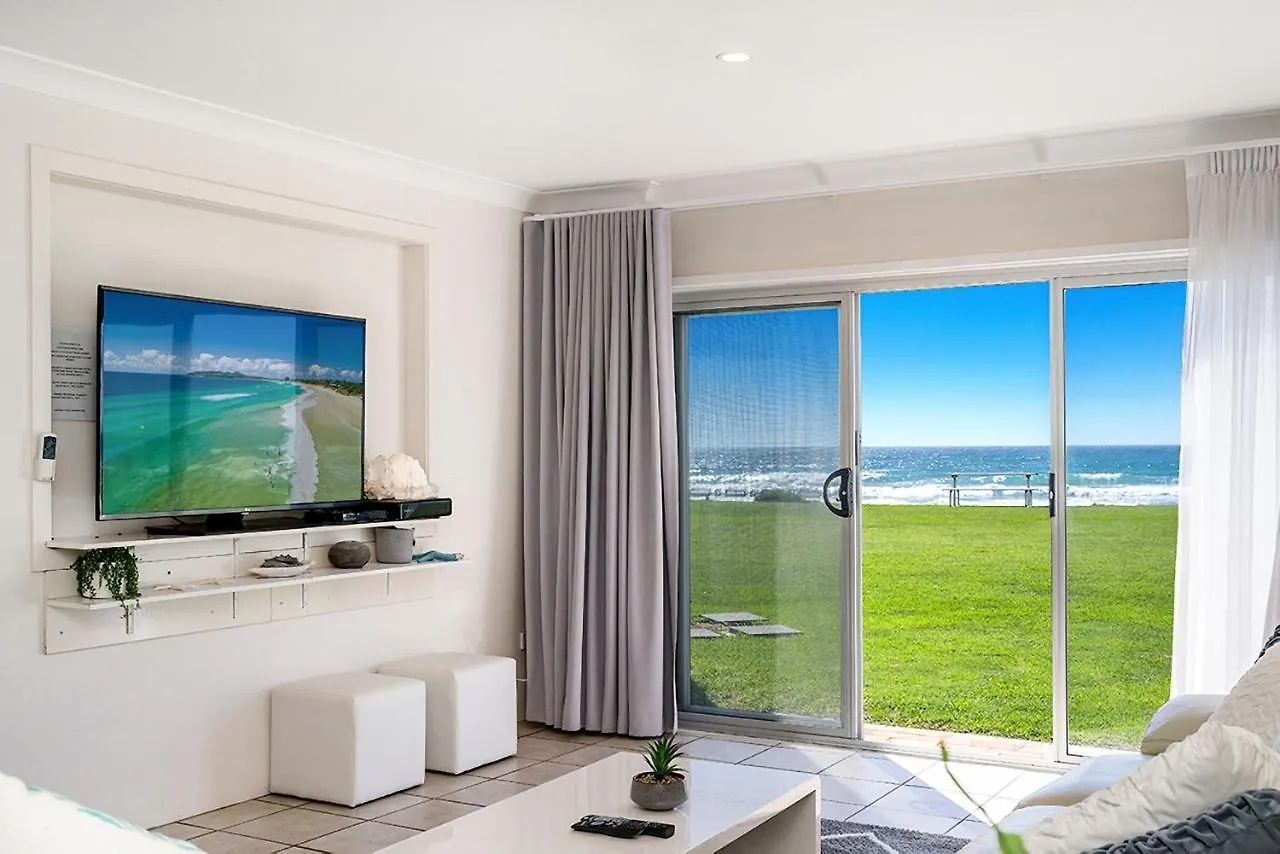 Absolute Beachfront Apartment 1B Lennox Head Australia