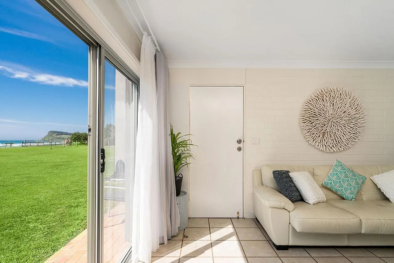 Absolute Beachfront Apartment 1B Lennox Head