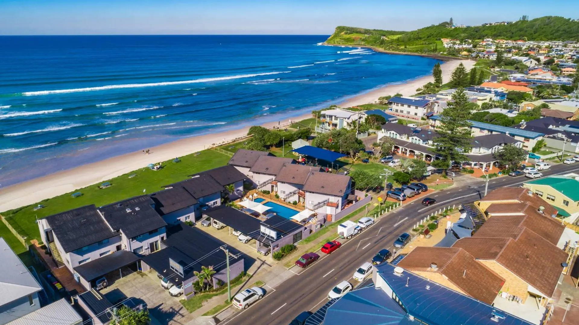 Absolute Beachfront Apartment 1B Lennox Head 0*,  Australia